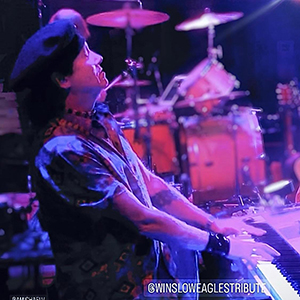 Arnold Valentino — Keyboards / Vocals